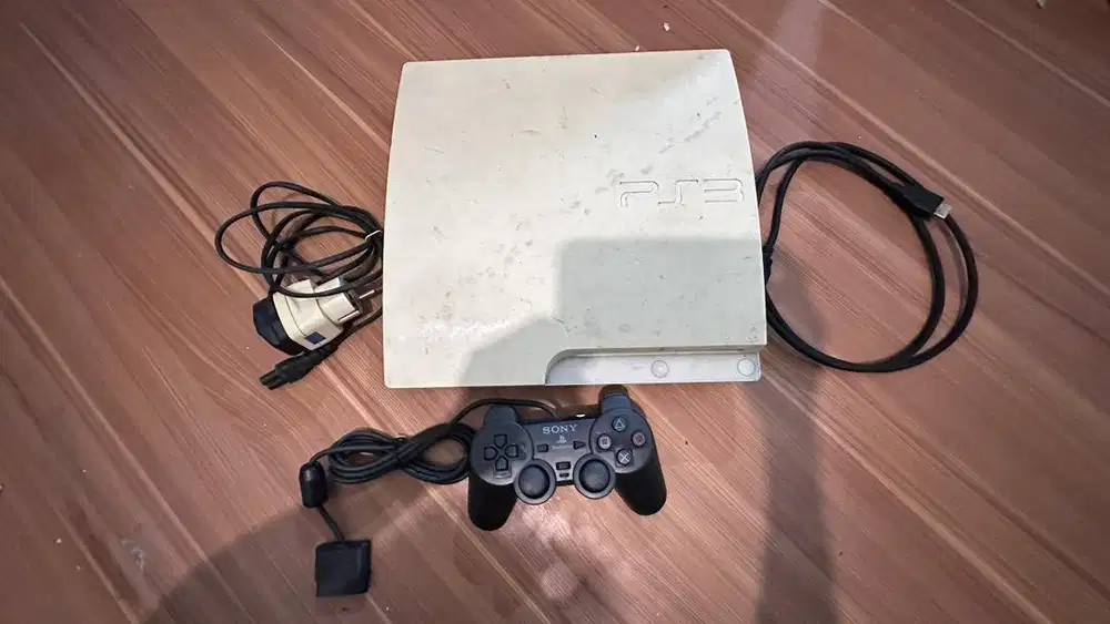 PS 3 Slim Sony Putih / Hitam