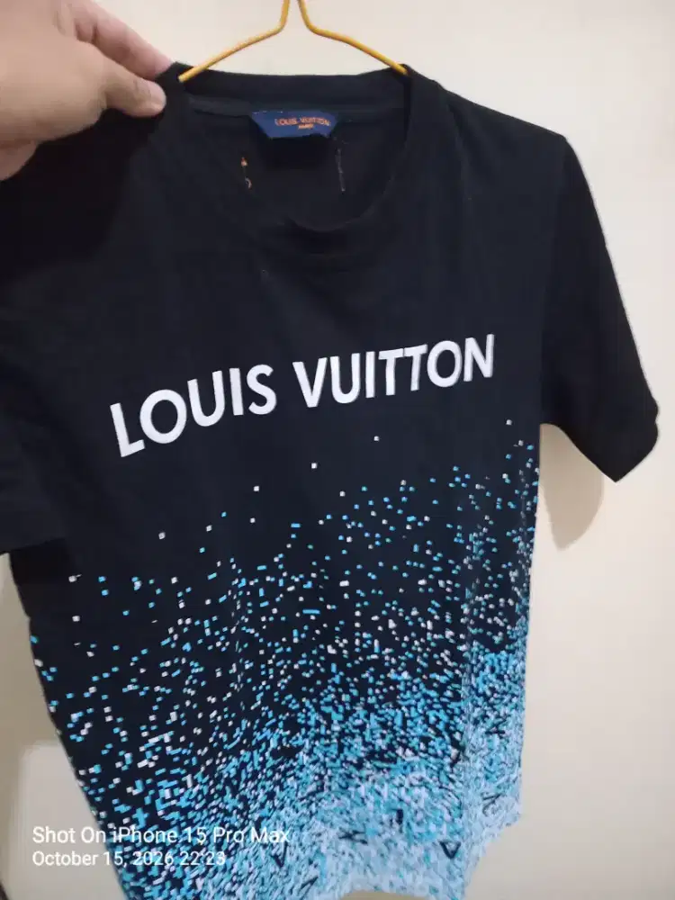 Lv pixel.backlogo