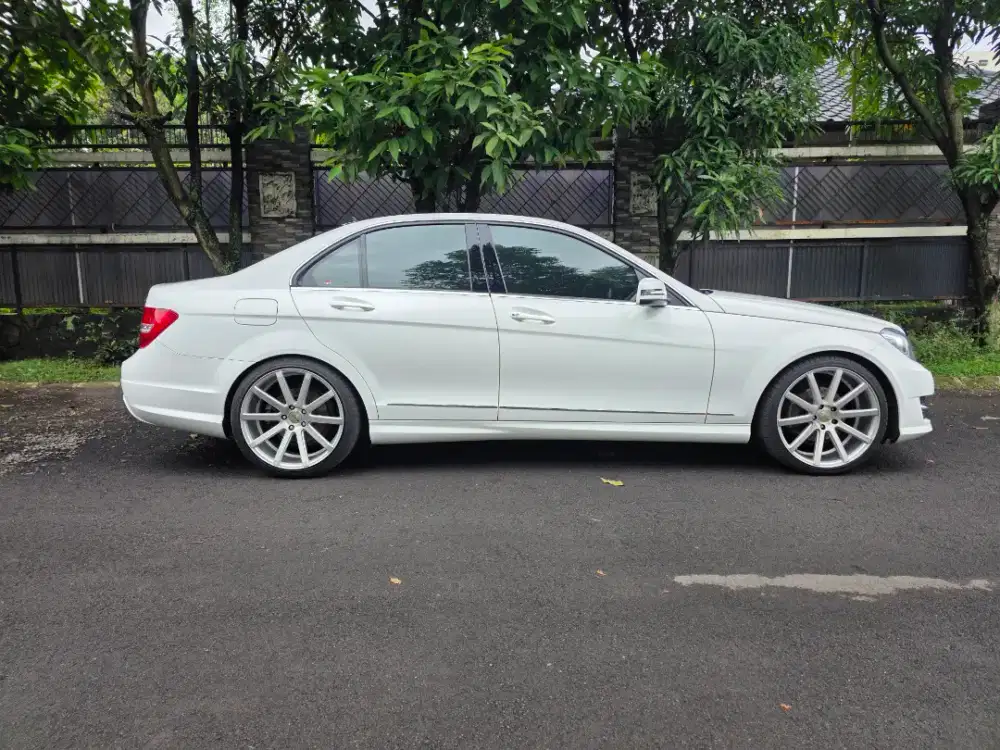 Mercedes Benz C250 AMG 2013 Putih / White Mulus Pribadi Simpanan