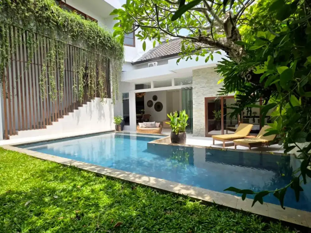 Dijual Multi-Level Modern Tropical Luxury Villa
