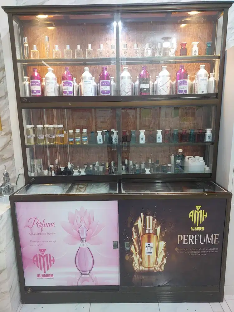 Lemari / Rak Parfum