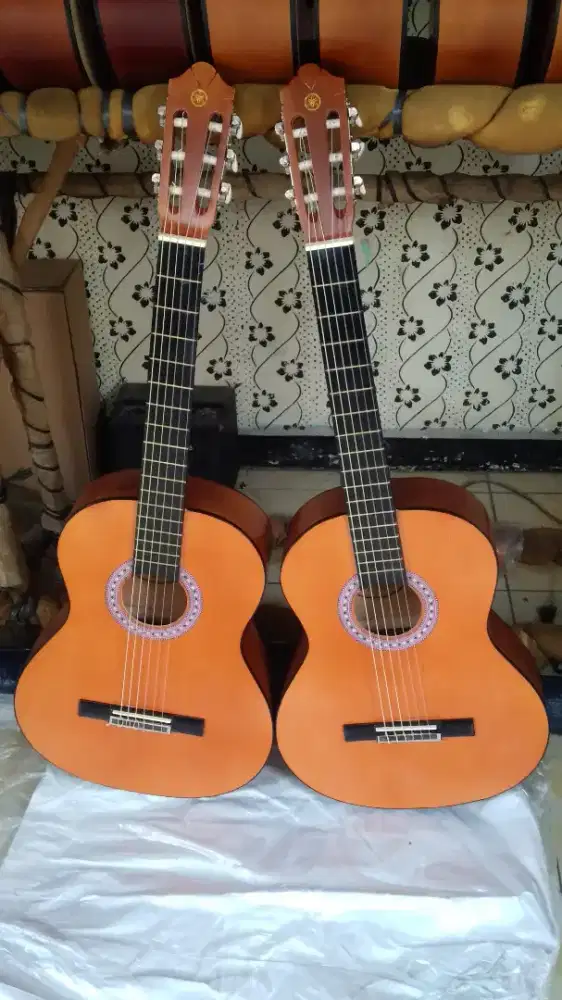 GITAR AKUSTIK KLASIK