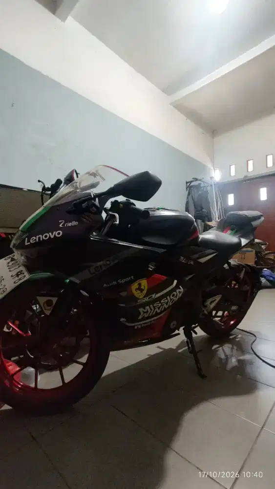 Suzuki GSX R150 keyless