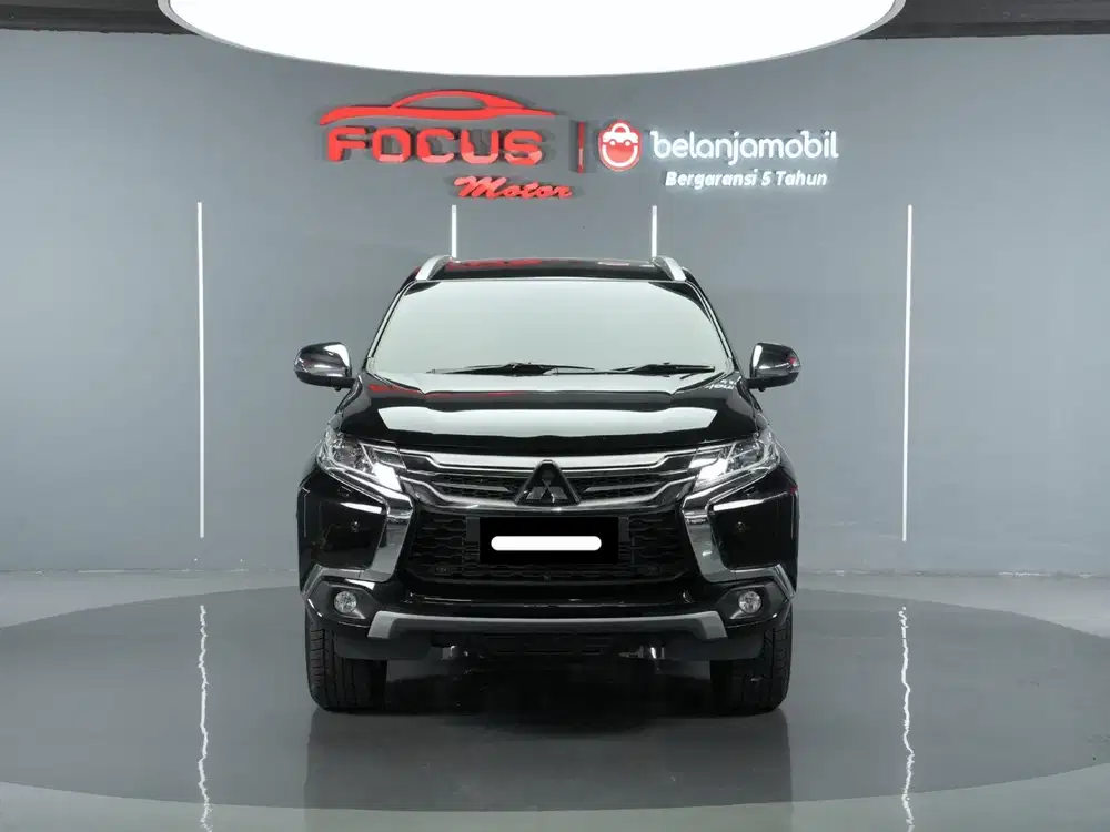 Km 21rb mitsubishi pajero dakar ultimate 2018 hitam diesel