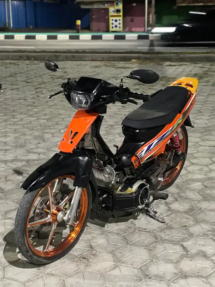 YAMAHA FIZ R SRAGEN
