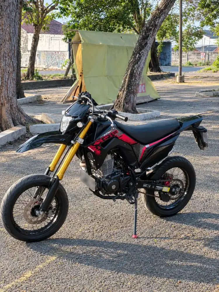 Honda CRF 150 L 2023 hitam AB Bantul klx crf Dtracker WR dt