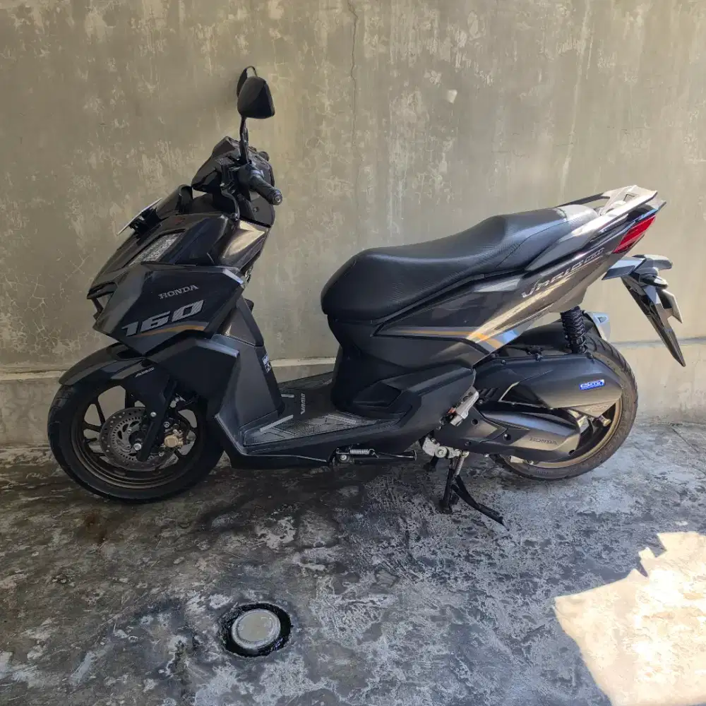 Honda Vario 160 ABS 2022 Low KM Black DK Pemakaian Pribadi Vario160