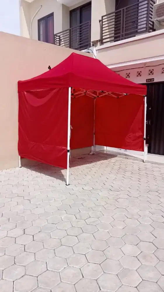 Tersedia tenda untuk jualan