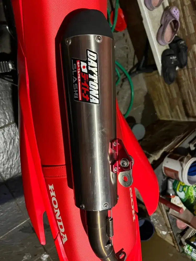 KNALPOT DAYTONA GP TAPER SLASH UNTUK NMAX NEW