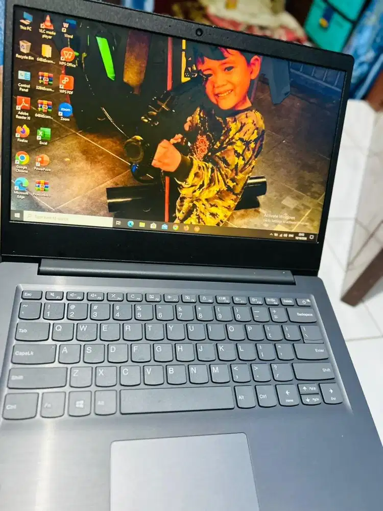 Laptop Lenovo V14-ADA