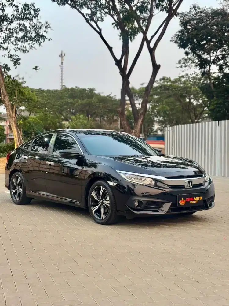 CIVIC ES 1.5 TURBO SEDAN 2018 Tangan Pertama