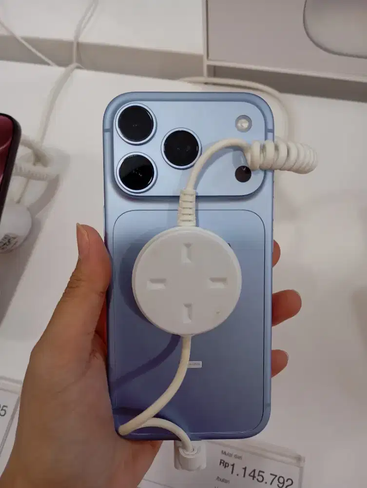 iPhone 18 Pro Glacier 256Gb // bisa kredit