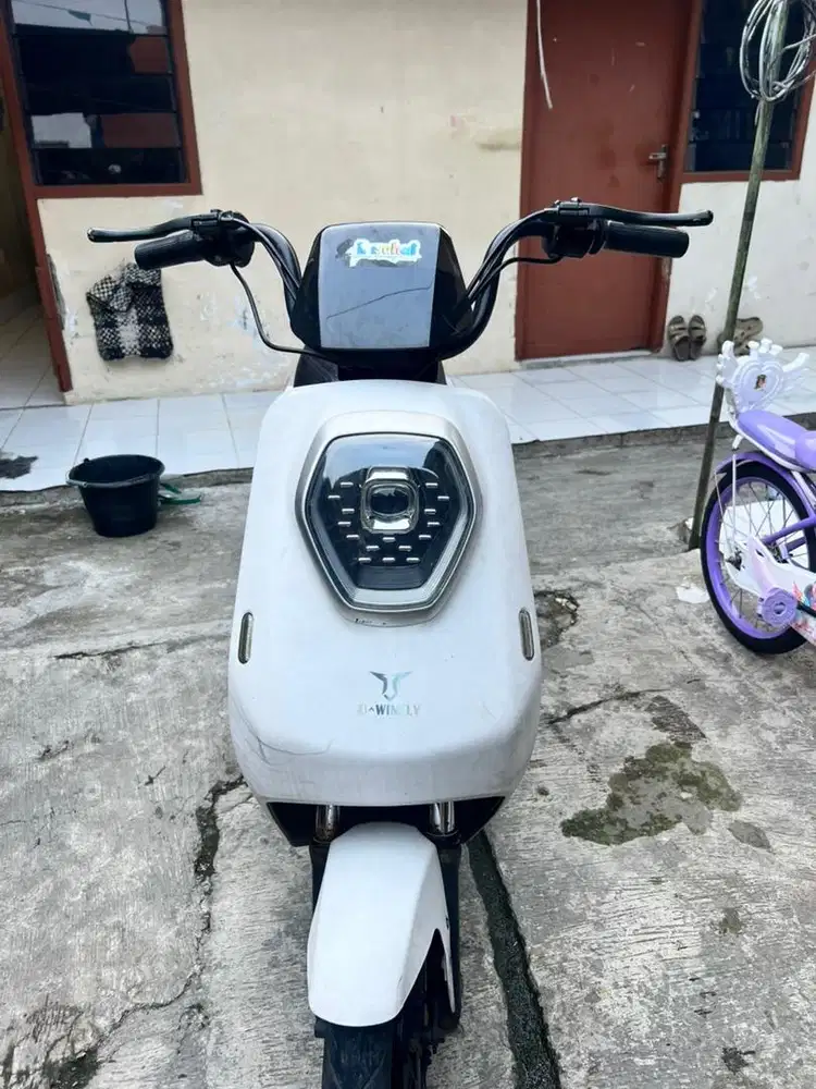 Sepeda listrik uwinfly m60