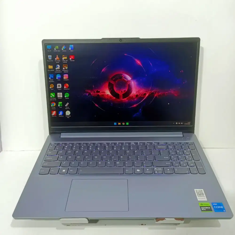 LAPTOP LENOVO LOQ 15IAX9E