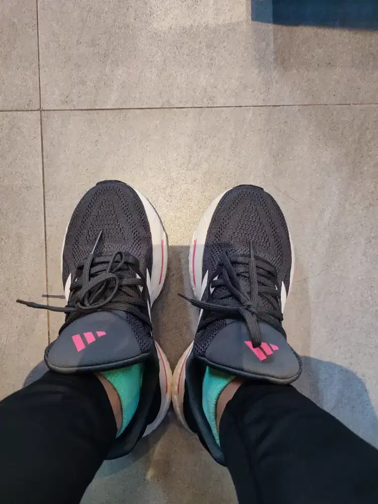 SEPATU ADIDAS ORIGINAL