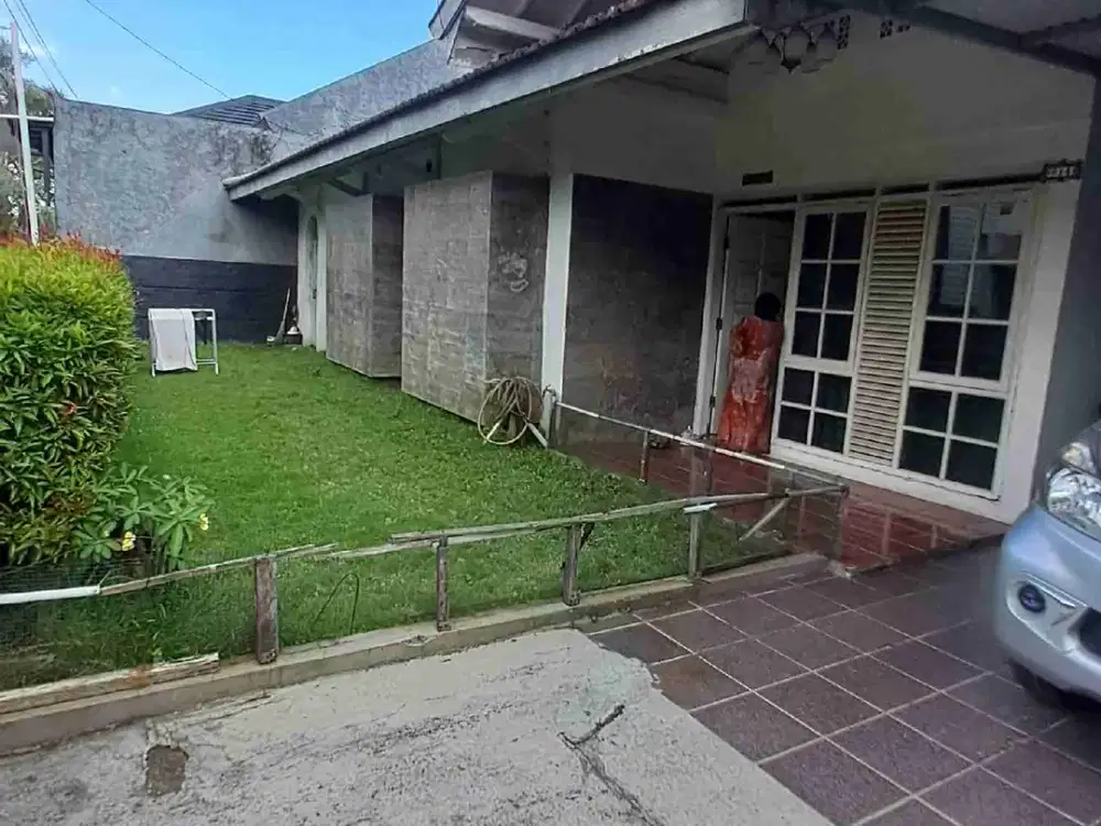 Rumah di Turangga adem siap huni jalan lebar