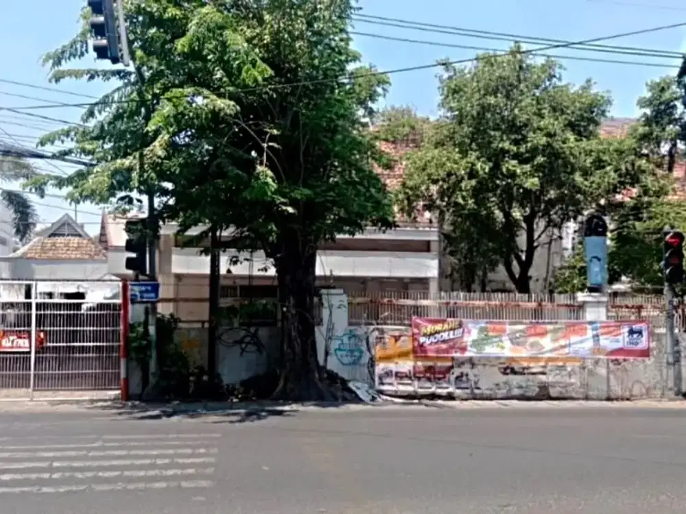 Dijual Rumah Usaha Raya Dinoyo Lokasi Strategis Pusat Kota Surabaya