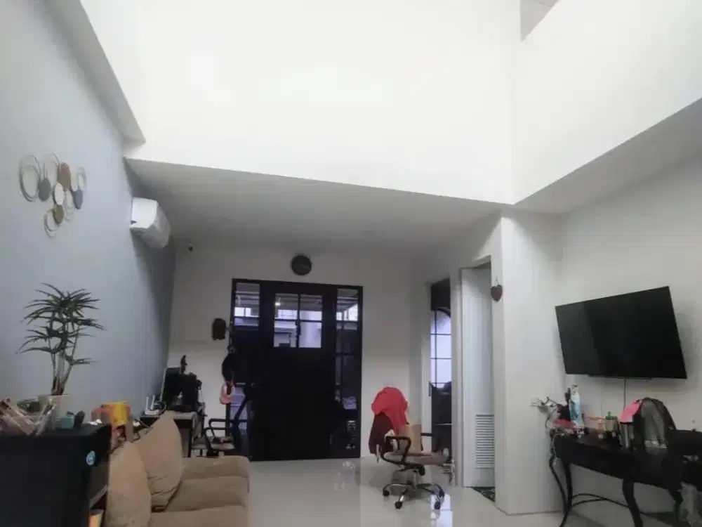 DIJUAL CEPAT! Rumah Graha Natura, Surabaya Barat - Bangunan 2 Lantai, Hook