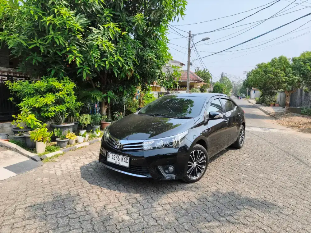 Toyota Corolla Altis V 2015 AT