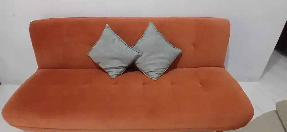 Sofa bed besar merk informa belum setahun pakai