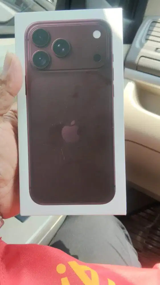 iPhone 18 pro max 256 512 1 tera warna brugundy