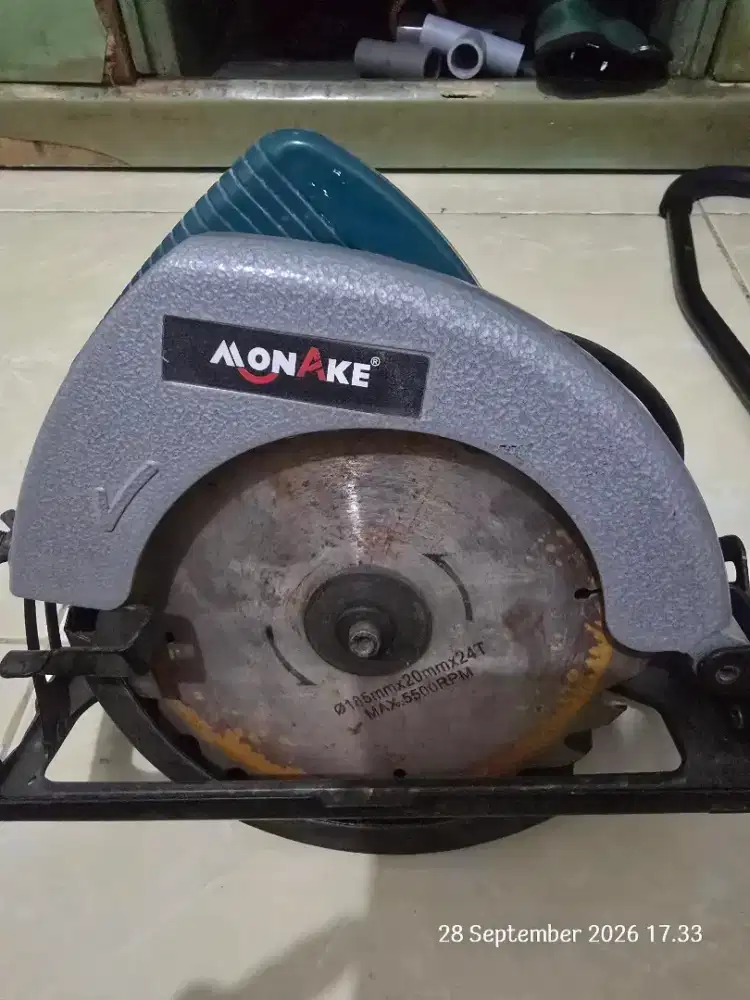 Mesin Potong Kayu Circular saw