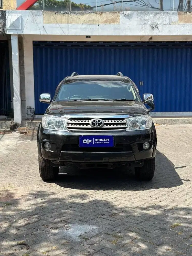 TOYOTA 2011 FORTUNER 2.5 G DIESEL M/T HITAM MEWAH OTOMART 286 KENJERAN