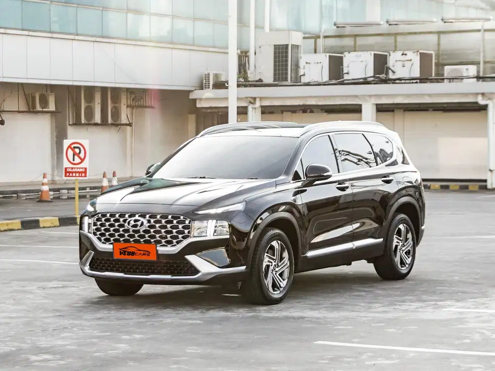 Hyundai Santa Fe 2.2 AT disel 2023 hitam genap
