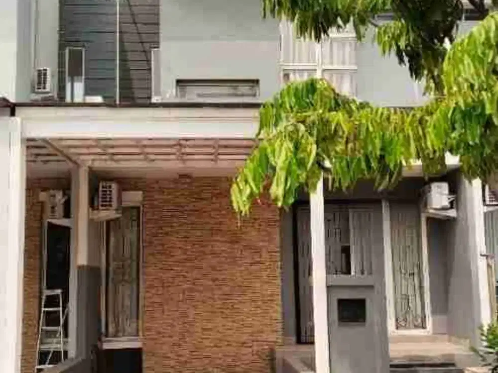 Disewakan Rumah 2 Lantai Semi Furnished 2+1 KT di Vasana Harapan Indah