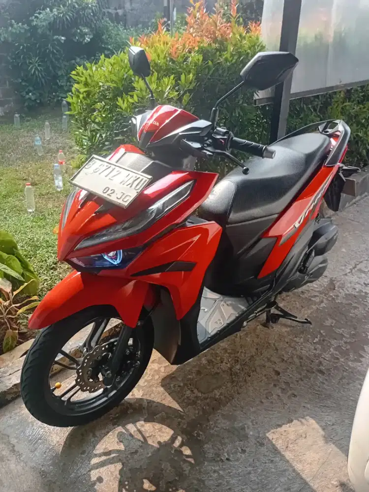 Honda vario merah tahun 2024