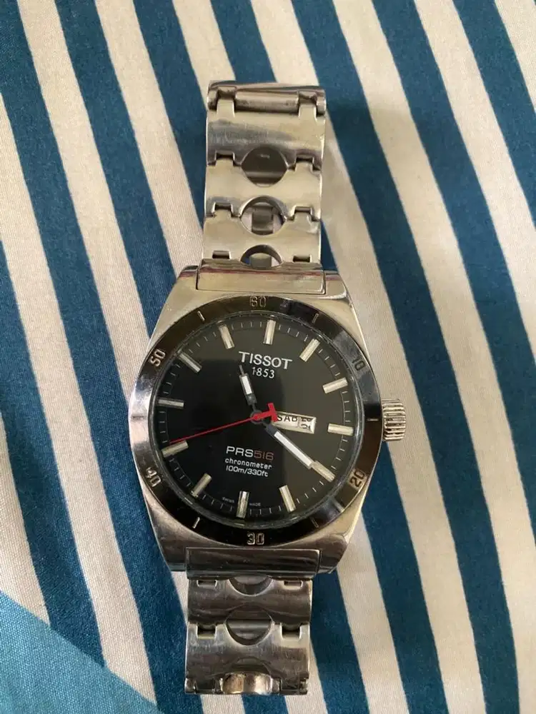Jam tangan bekas
