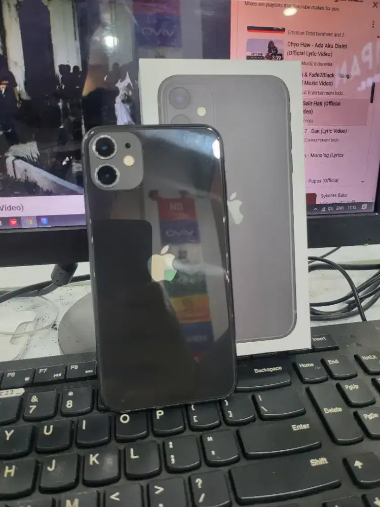 Iphone 11 64gb ibox bisa tukar tambah