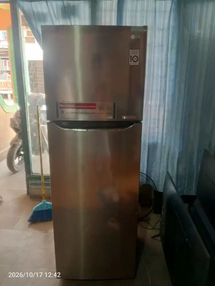 Kulkas LG inverter 2 pintu Watt rendah