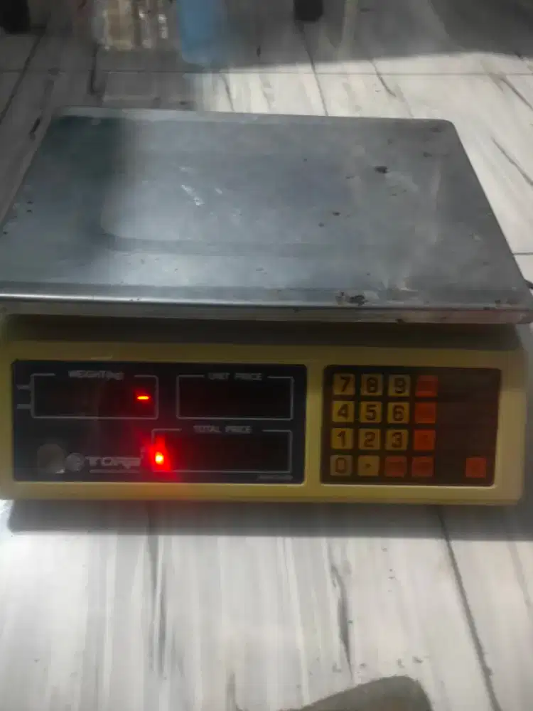 Timbangan digital merk tora max. 30kg. normal. cek sepuasnya nego