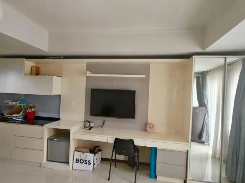Dijual Murah Apartemen Royal Mediterania Garden - Type Studio (26 m²) Full Furnished, 750 Juta, Tanjung Duren, Jakarta Barat