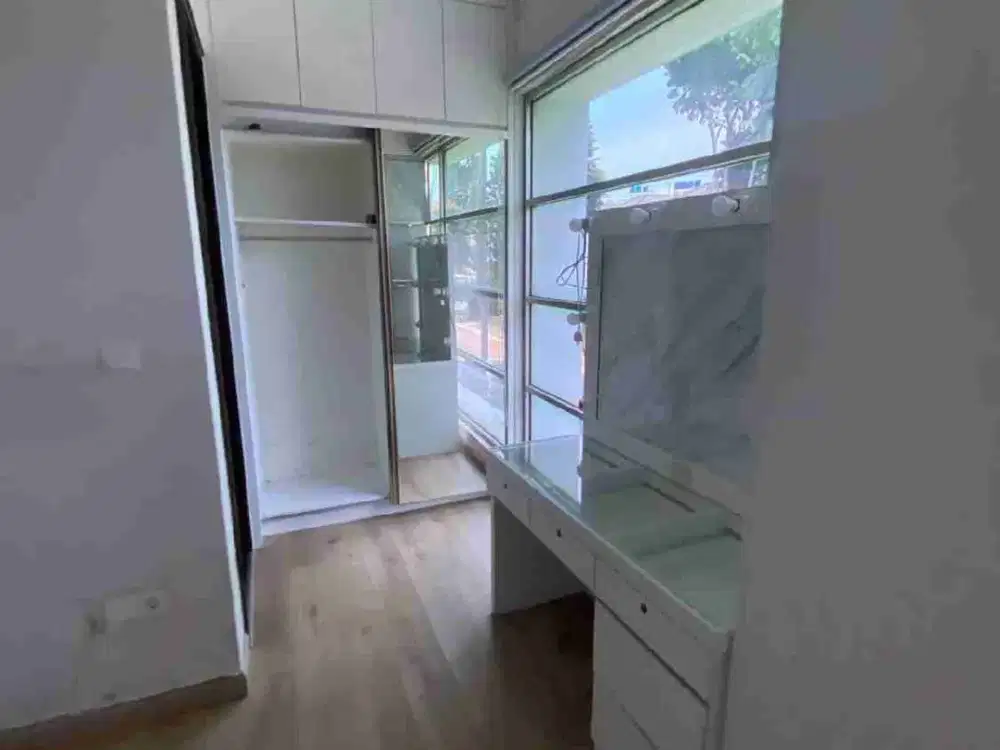 Sewa Rumah Piano Golf Island Furnished