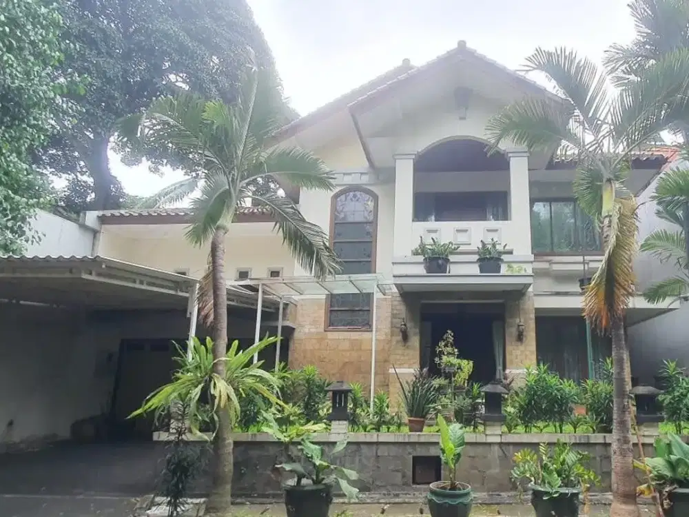 Rumah Bagus 2 Lantai, Akses KRL Mudah di Lenteng Agung