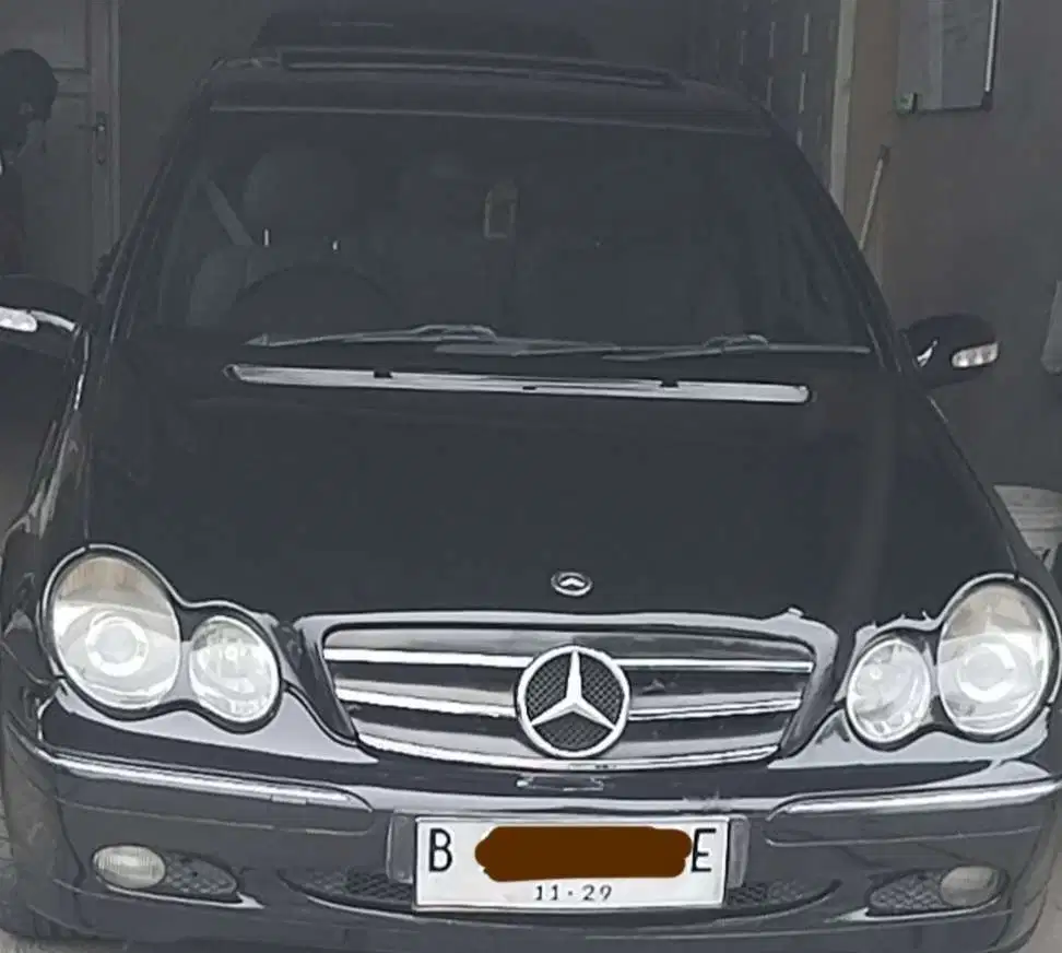 Mercedes-Benz C240 2001 Bensin