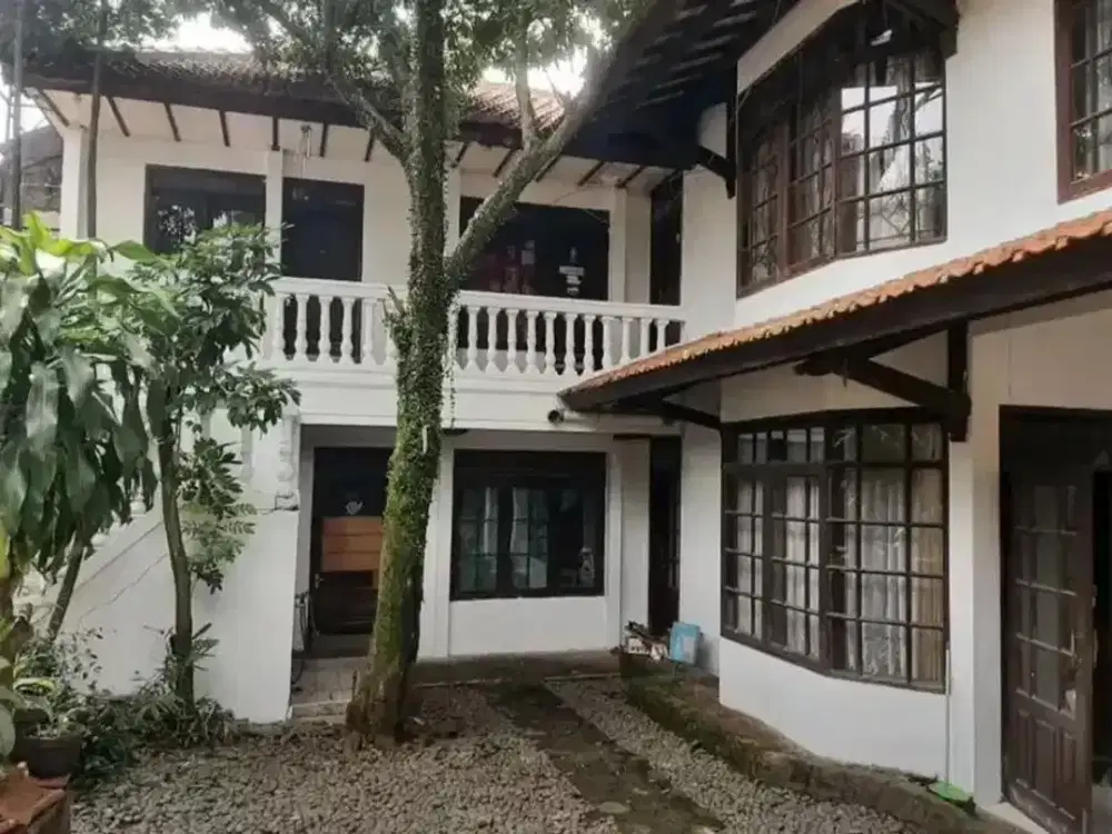 MURAH ! DIJUAL RUMAH MEWAH KLASIK STRATEGIS KIARACONDONG BANDUNG