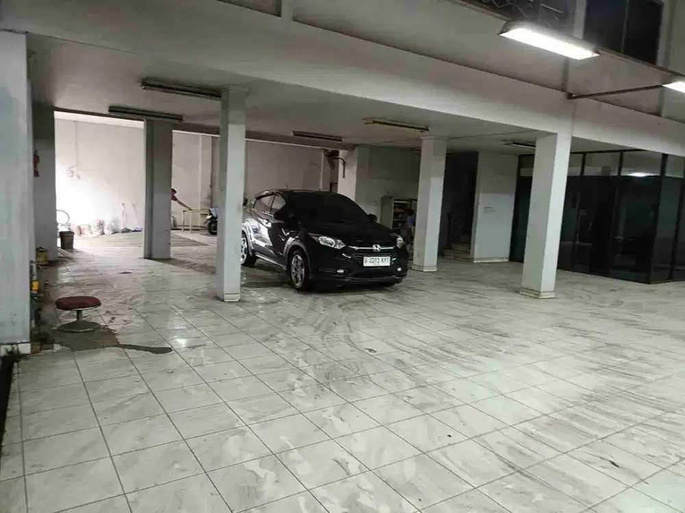 bangunan ex showroom di jl sultan agung bekasi