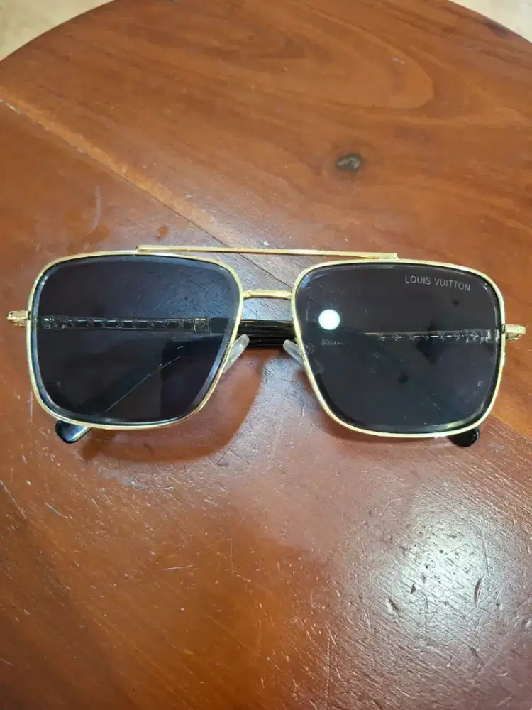 Luxury LOUIS VUITTON sunglasses sangat mewah dan elegan banget