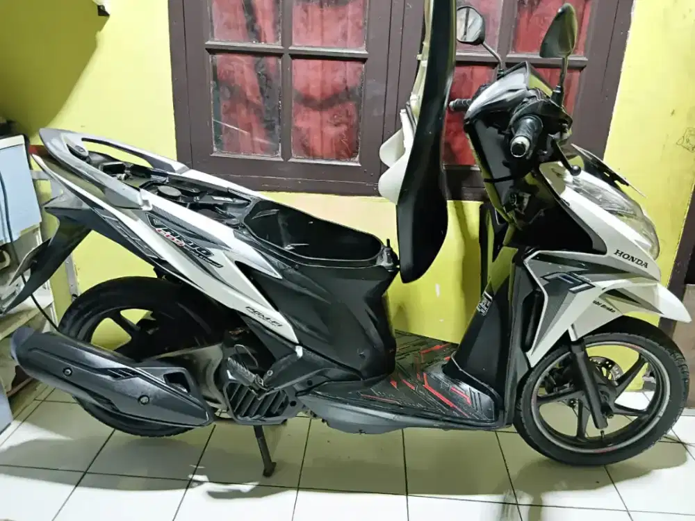 Di jual aja vario kzr. Cakep
