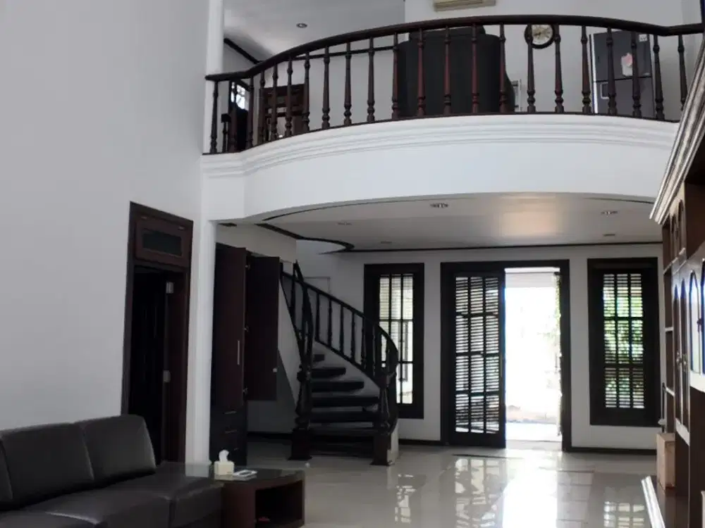 Rumah Dijual Di Raya Dharmahusada Indah Surabaya