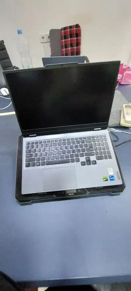 Laptop Lenovo LOQ Gaming 15IRX9 Geoforce RTX 4050