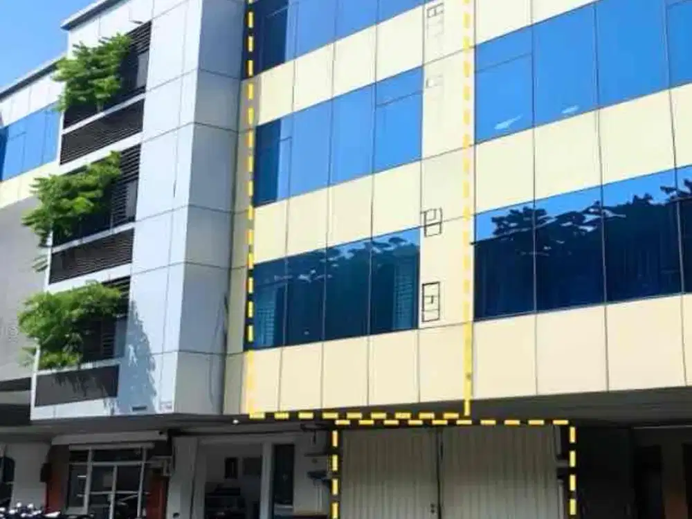 Ruko bagus siap pakai lokasi strategis Kelapa Gading Jakarta Utara