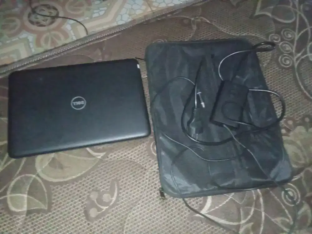 Bismillah jual cepat laptop dell latitude 3180 Coleron N3350