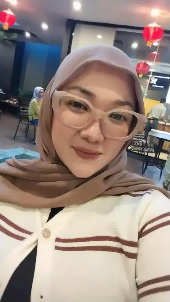 Cari pekerjaan freelance/ full time