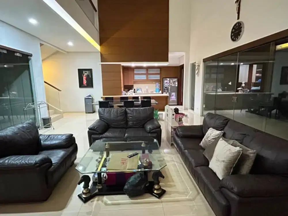 Rumah Luas Dalam Perum Area Jalan Kaliurang.
