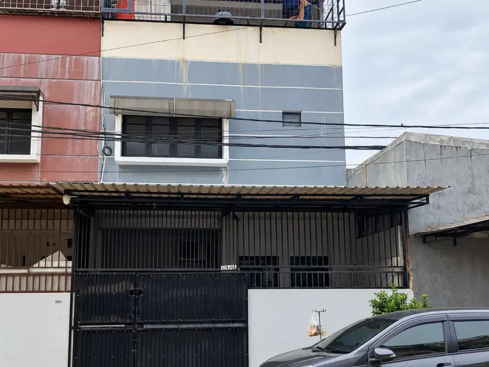 DIJUAL RUMAH 3 LANTAI PORIS INDAH TANGERANG – DEKAT STASIUN KRL, HARGA NEGO!