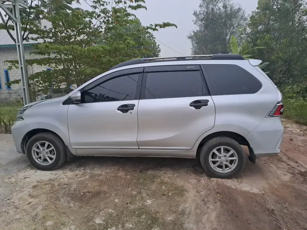 Jual mobil xenia x